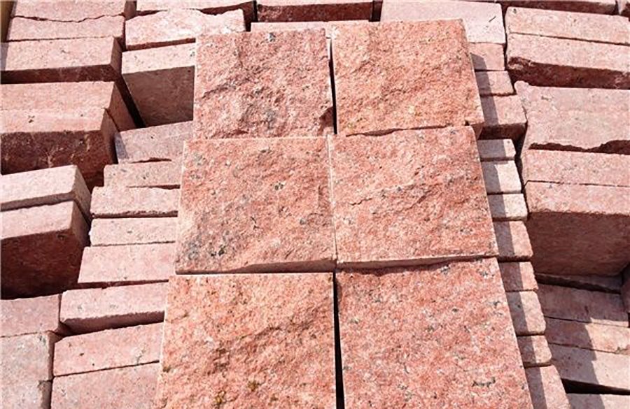 China Red Granite Paving Stone Split Surface